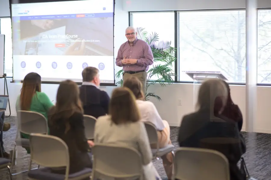 A Graduate School USA instructor teaching a live online session